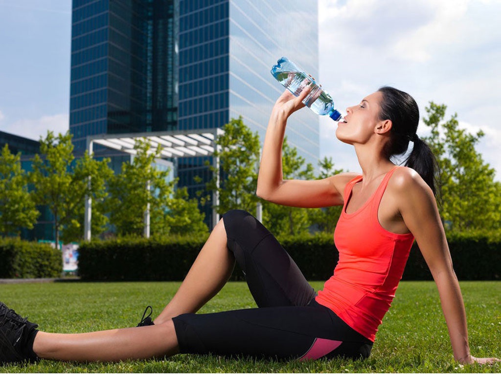 Trước lúc tập thể dục nên uống nước