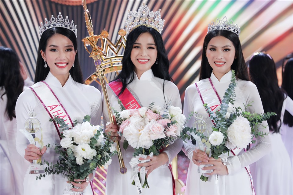 Đỗ Thị Hà đăng quang hoa hậu 2020